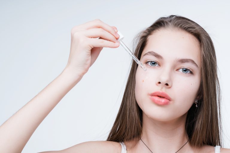 Top 10 Benefits of Niacinamide Serums for Acne-Prone Skin