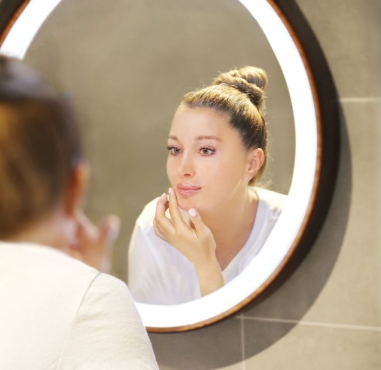 Vitamin C Face Serum: The Benefits and How to Use It