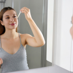 Oily Skin and Dry Climate: Hydration 3 Strategies for Balancing Moisture Levels
