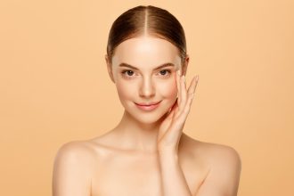 Oily Scalp and Oily Skin: Common Causes and Solutions