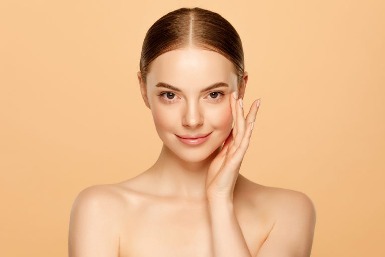 Oily Scalp and Oily Skin: Common Causes and Solutions